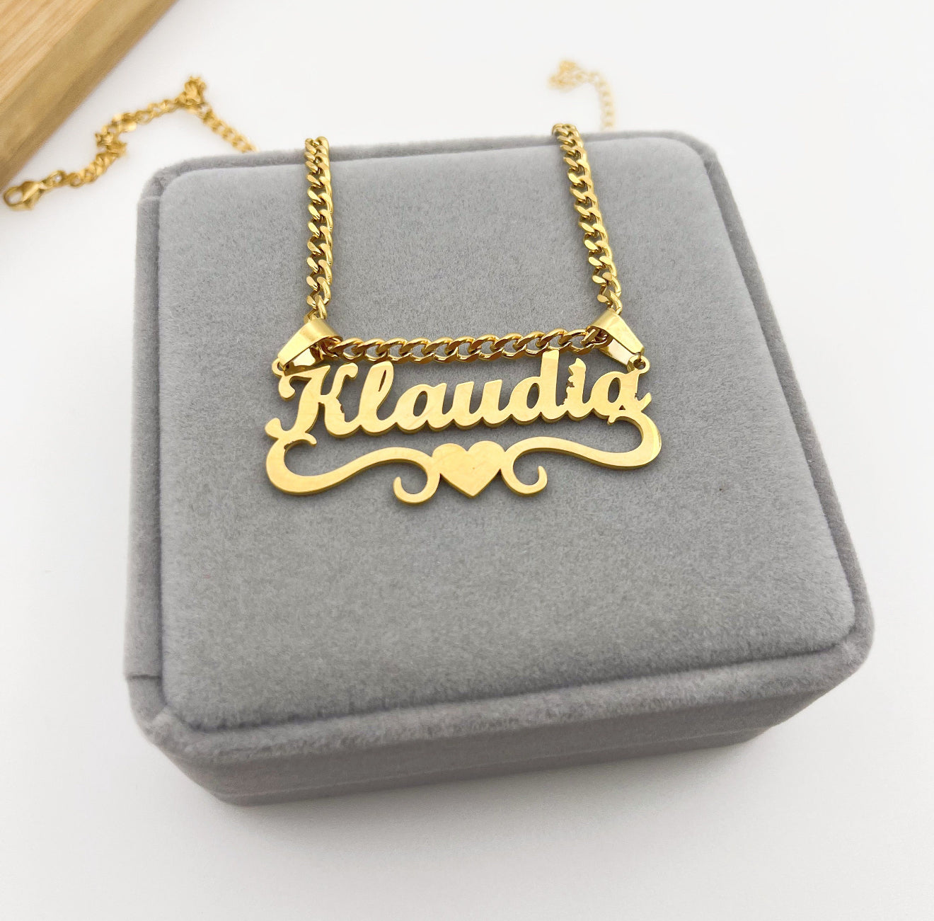 Custom Name Chain