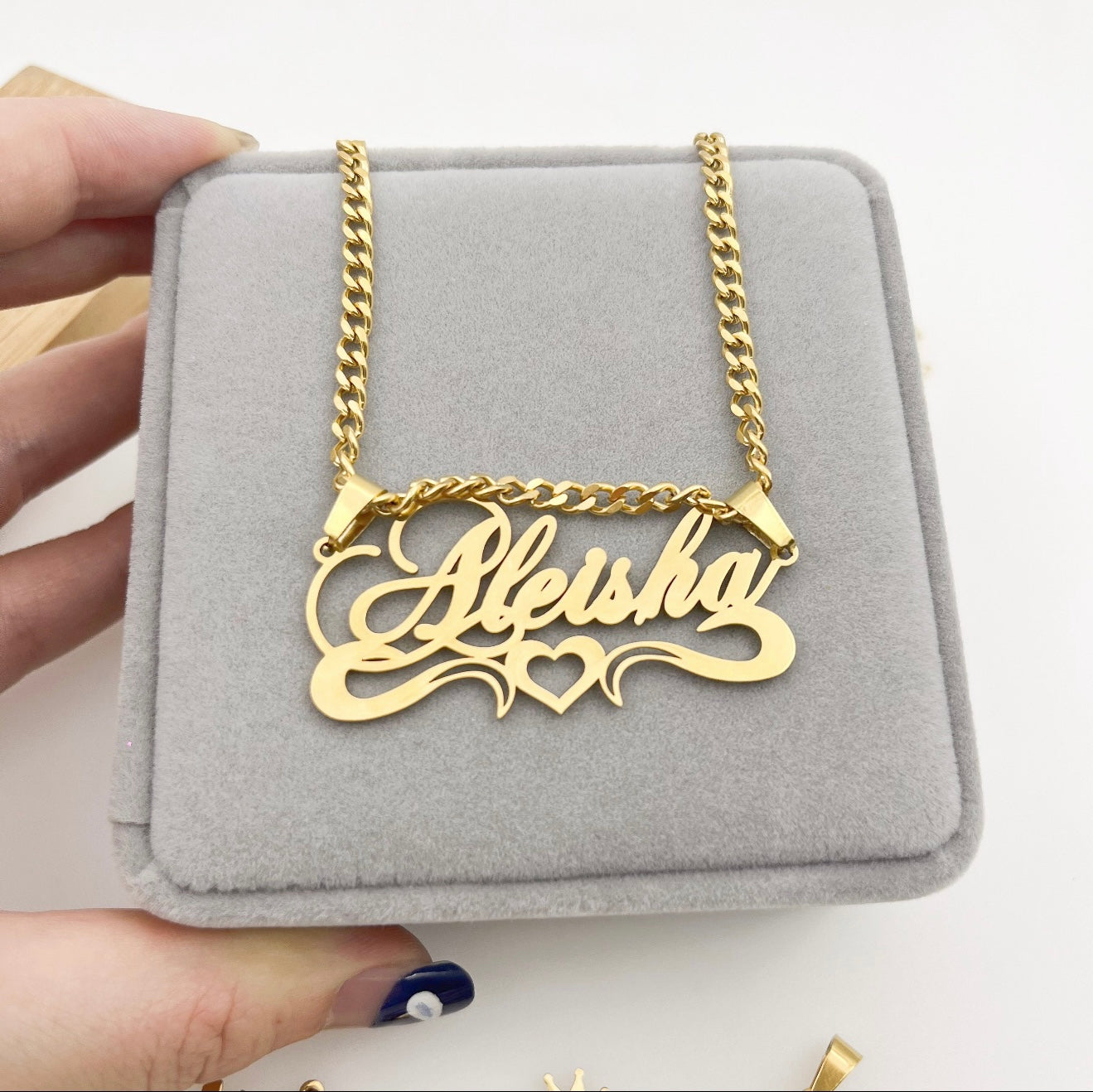 Custom Name Chain